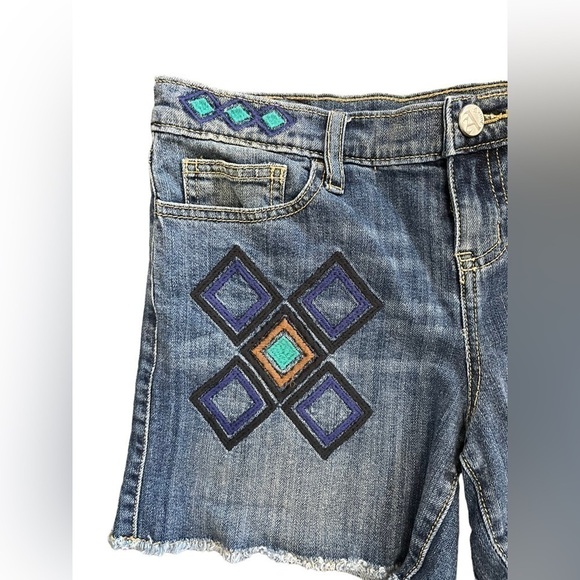 Allen B. By Allen Schwartz Cut Off Denim Shorts with Embroidery - Picture 7 of 11